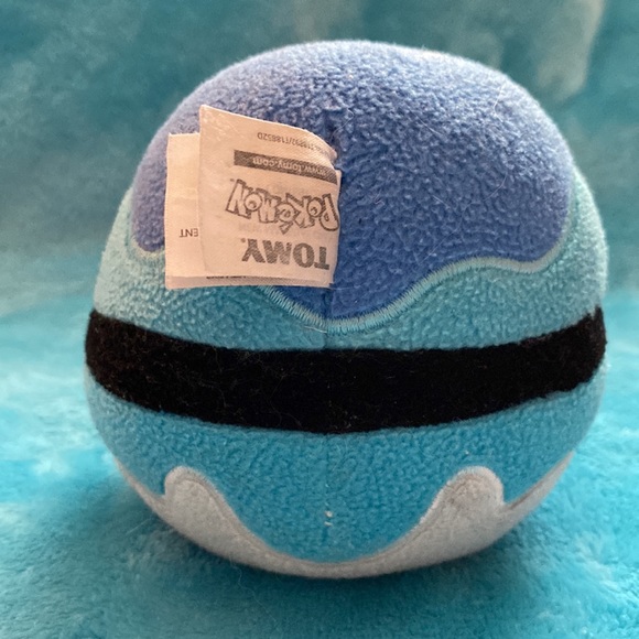 💕 Preloved Set Of 3 Pokémon Balls 🔴⚪️🔵 - Picture 10 of 16